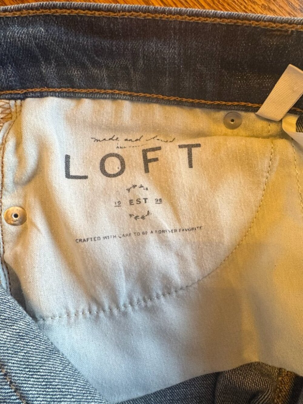 LOFT Button Down Fly Distressed Jeans Size 28P (WJLFT) - Picture 7 of 9
